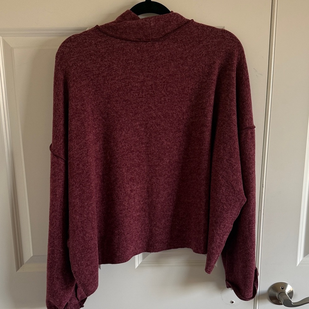 Zara Turtleneck Cropped Women's Burgundy Sweater Size XS Super Soft! Side Slits - Picture 7 of 8